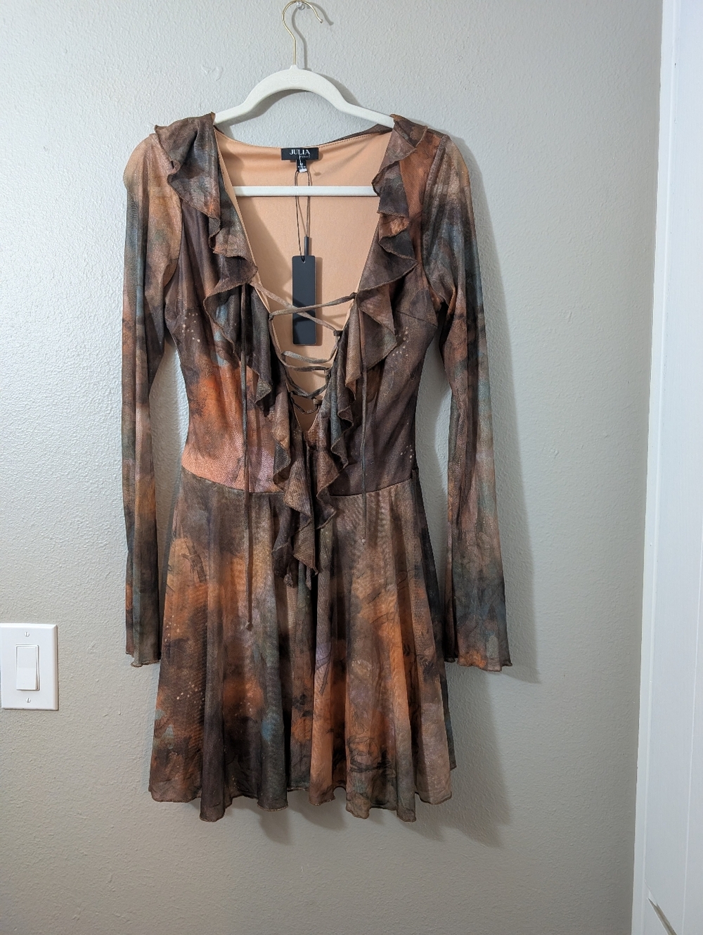 Julia Ruffled Lace-Up V-Neck Women’s Dress in Brown Tie-Dye Mini Dress Size M